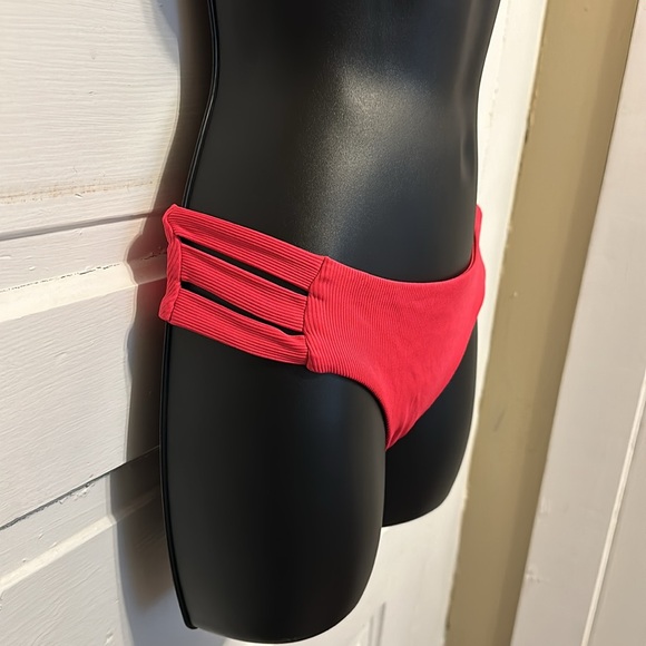 Host Pick ✨ Becca Two-Piece Swim - Picture 5 of 9